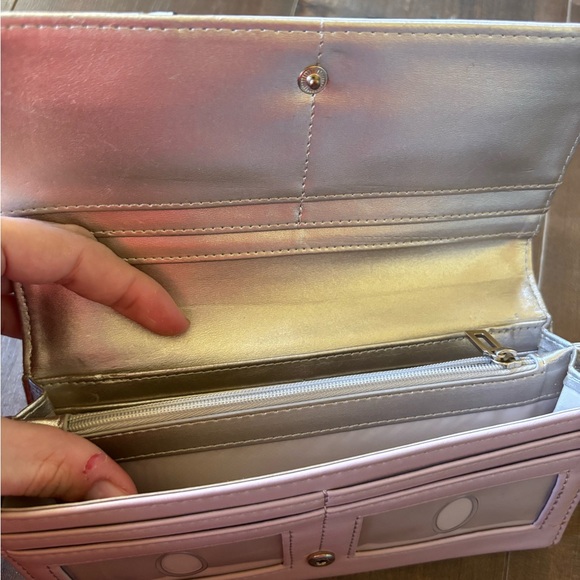 Y2K Guess wallet - Picture 3 of 3